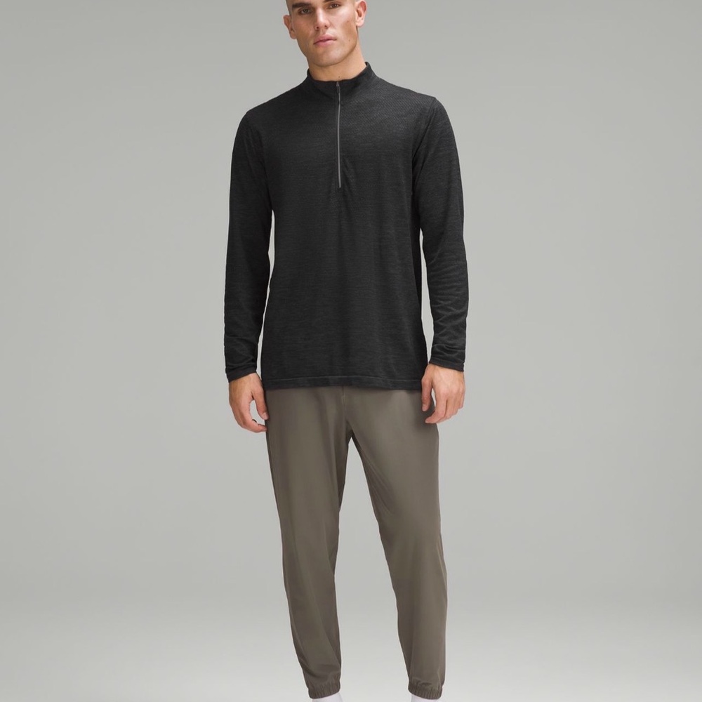 Lululemon Metal Vent Tech Midweight Half-Zip Top Graphite Gray Men’s XS